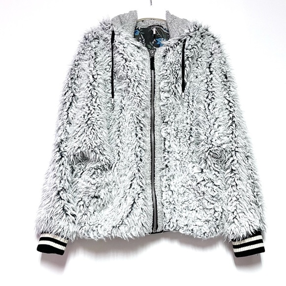 Free People Fluffy Dolman Jacket Faux Fur Varsity Hooded Oversized SZ XS/S Cozy - Picture 3 of 15